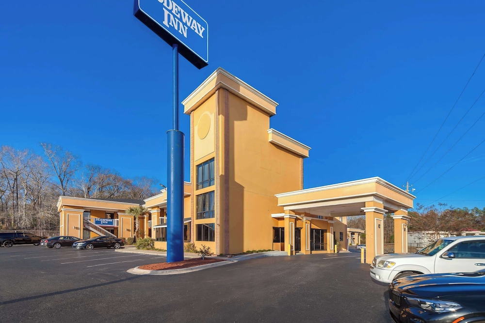 Rodeway Inn Lumberton Central