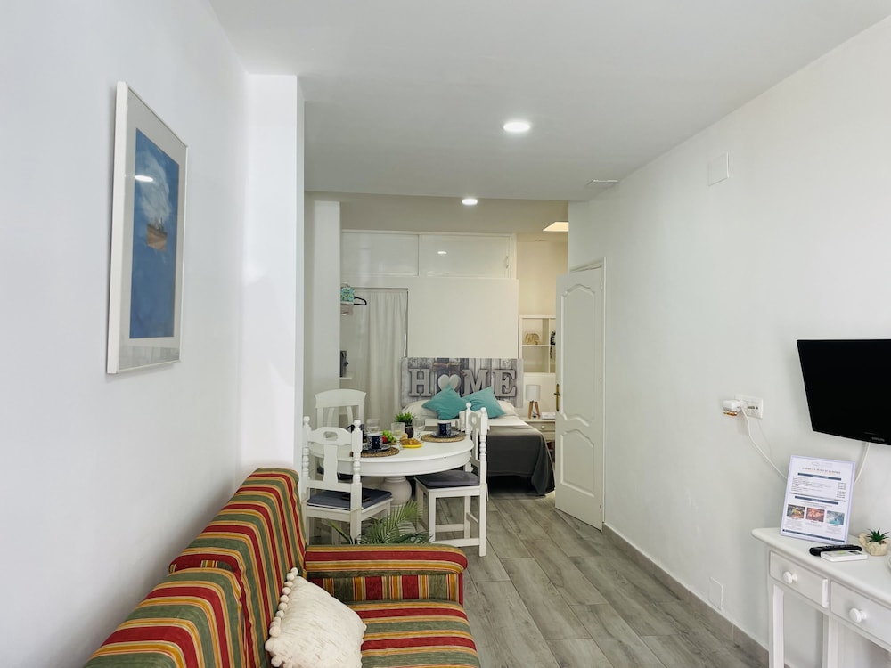 Estudio Playazo Jimena by At Home Costa del Sol