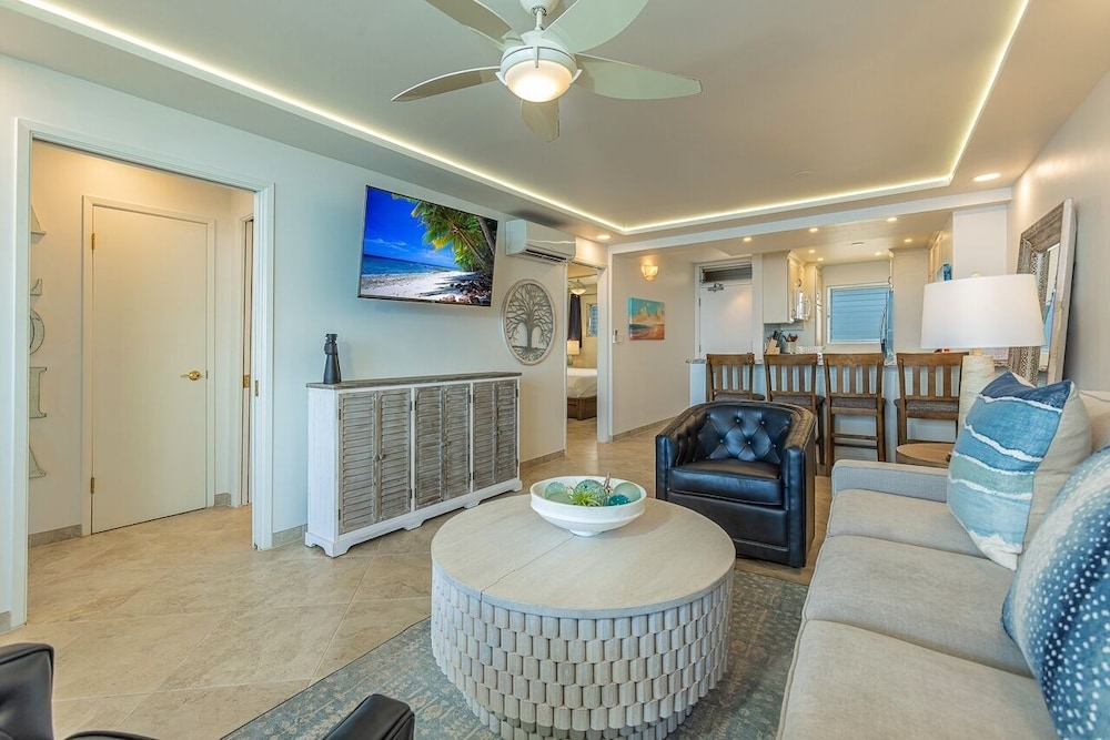 Royal Mauian 411 2 Bedroom Condo