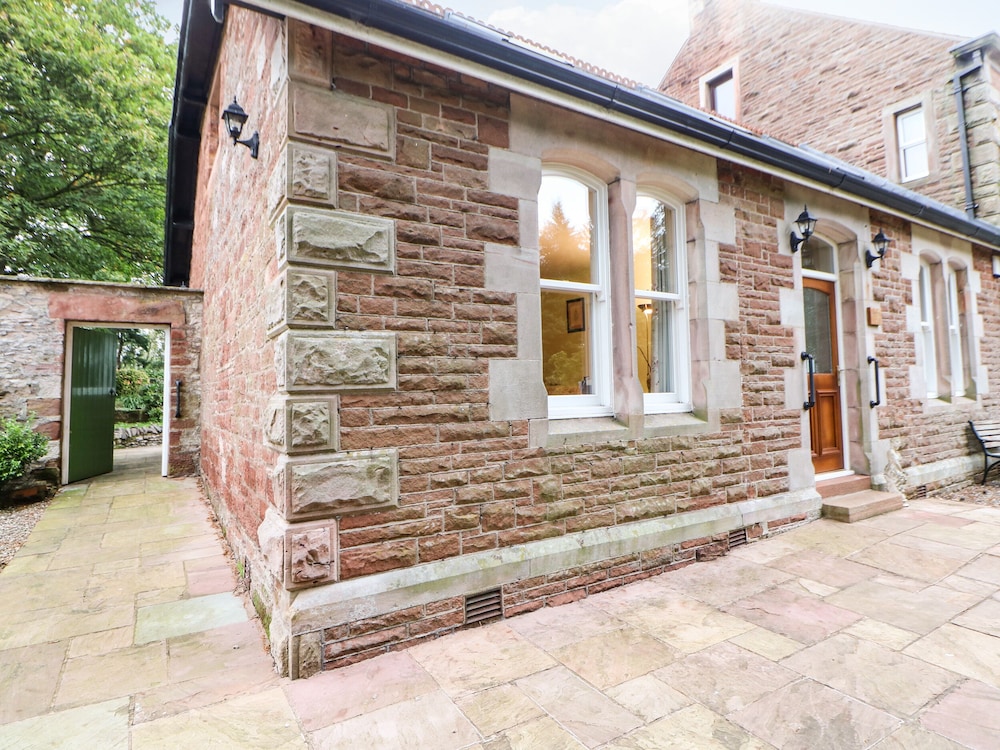 Holly Lodge