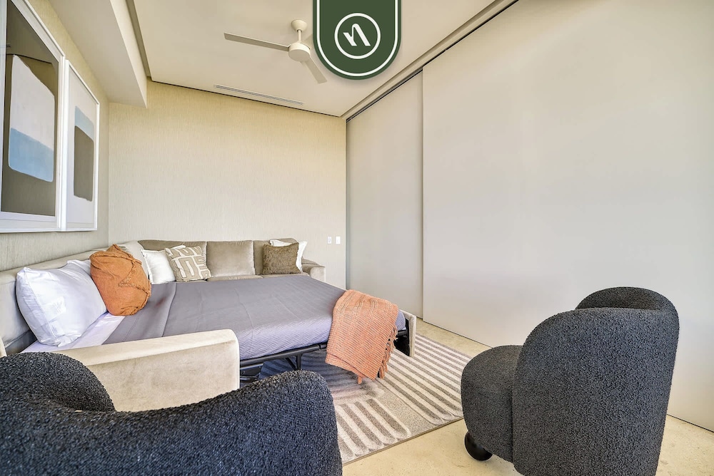 Luxury 1BR Condo With Private Terrace - Ocean View