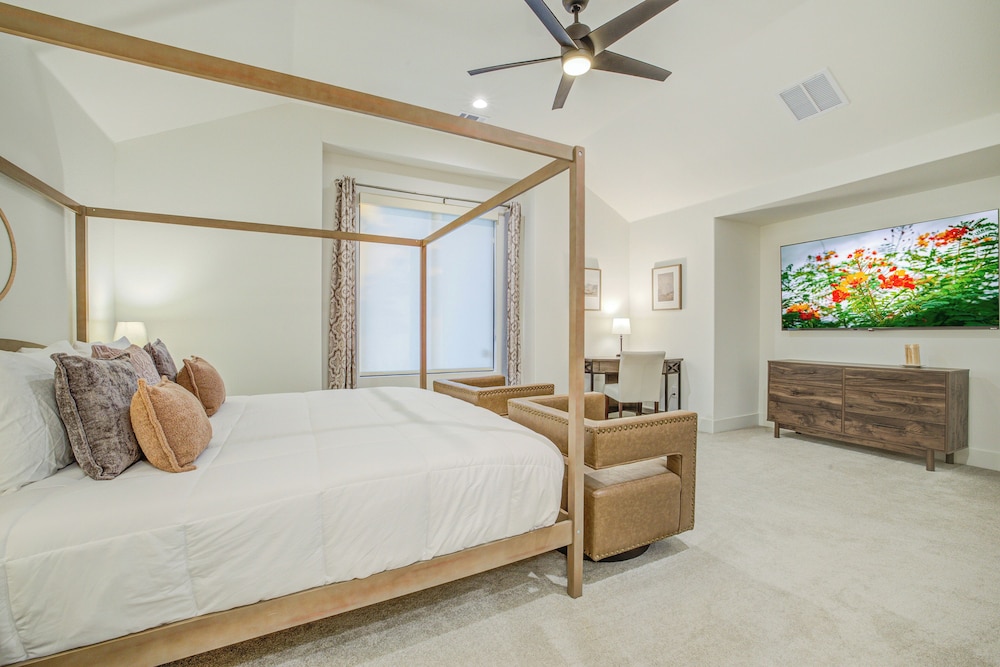 New Build, Private Pool, Near Pearl/riverwalk