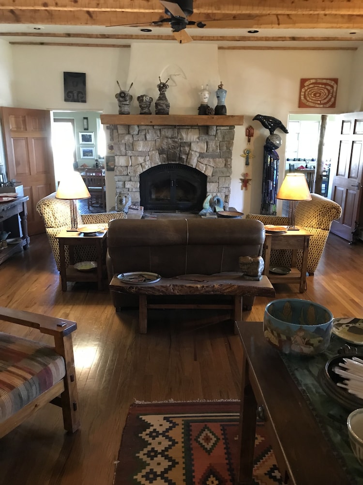 Bear Mountain Lodge