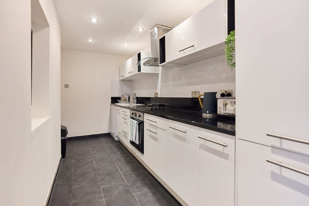 Kensington Garden Flat with Office