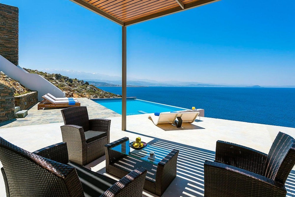 Tersanas Villas