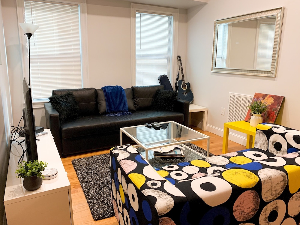 Stunning 3bd/3ba in Jamaica Plain Near the Trains #2 photo 4
