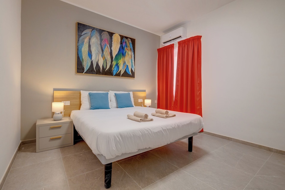 Elegant Sliema Penthouse, Panoramic Terrace