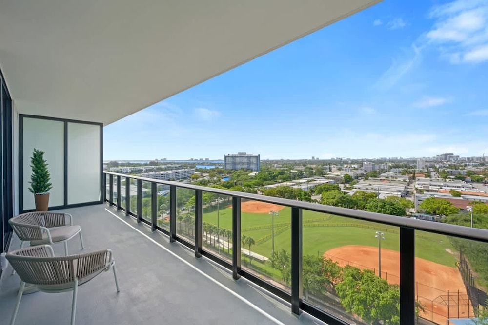 NOK Fantastic 1 BR Den in Miami