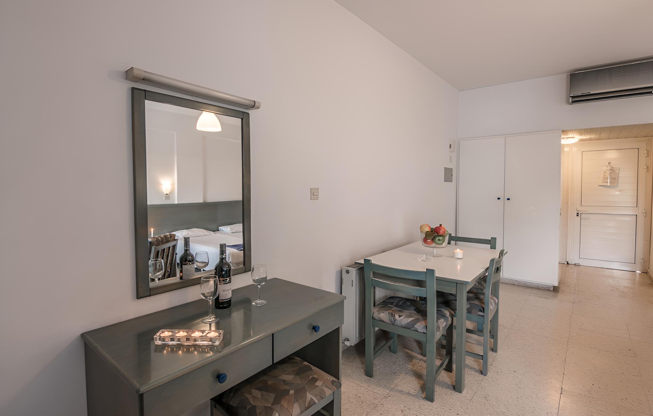 Cordelia Hotel Apts