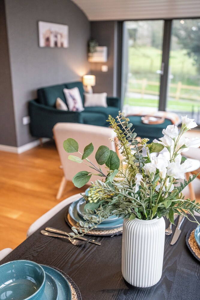 Sustainable 2BD Pod on Old Chalford Farm
