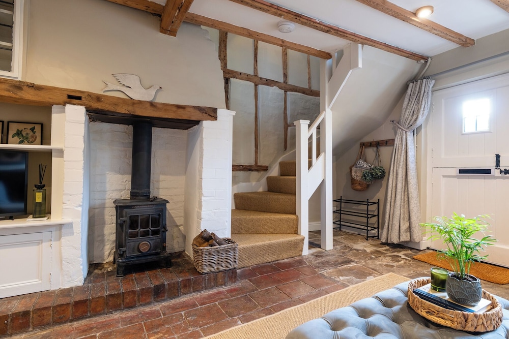 Two Cottages near Stratford-upon-Avon
