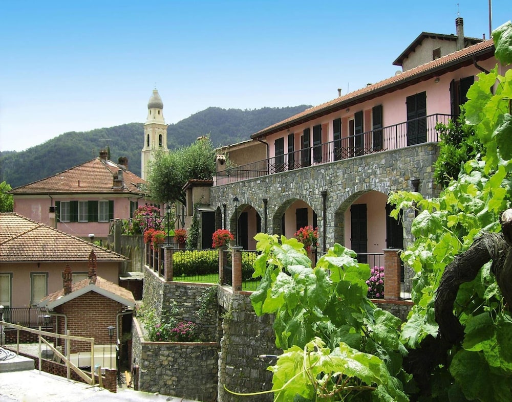 Apartment in Castellaro With Communal Pool-formerly TUI Ferienhaus