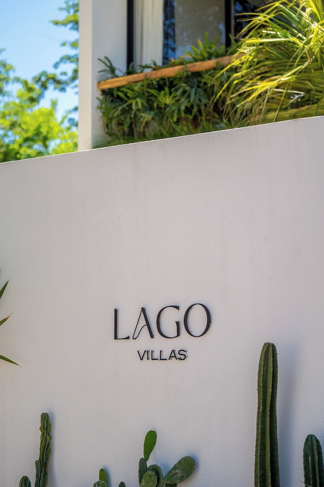Villa Lago