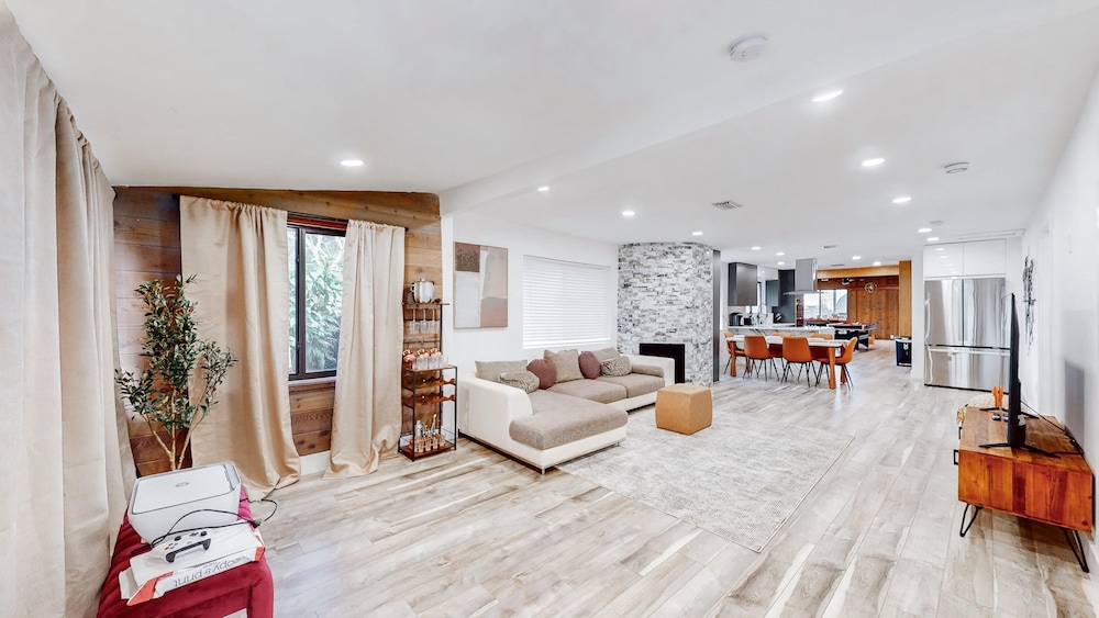 Casa Nirvana 4BR Home With Private Pool