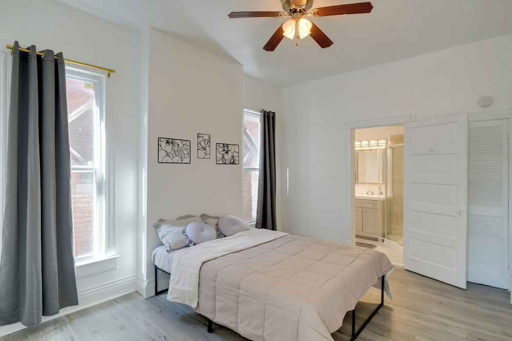 1 Mi to Uofl: Pet-friendly Louisville Apartment!