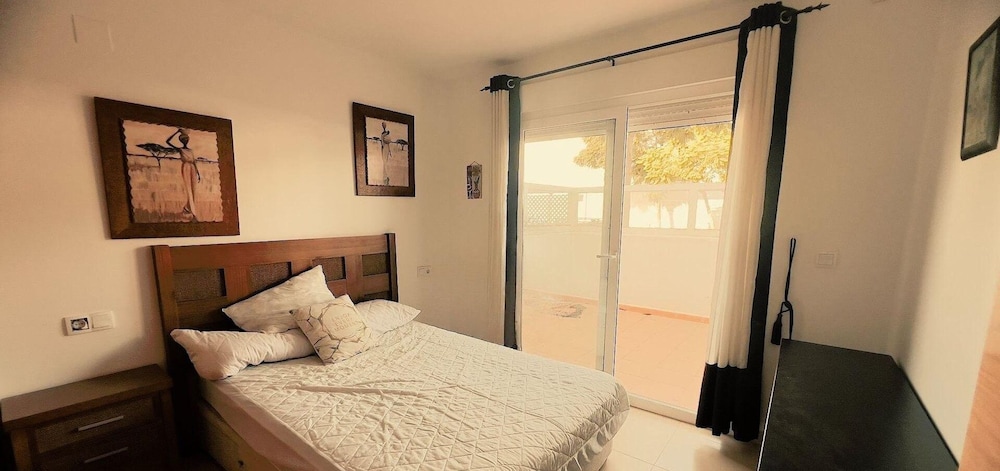 Sunny Oasis Retreat in Condado del Alhama
