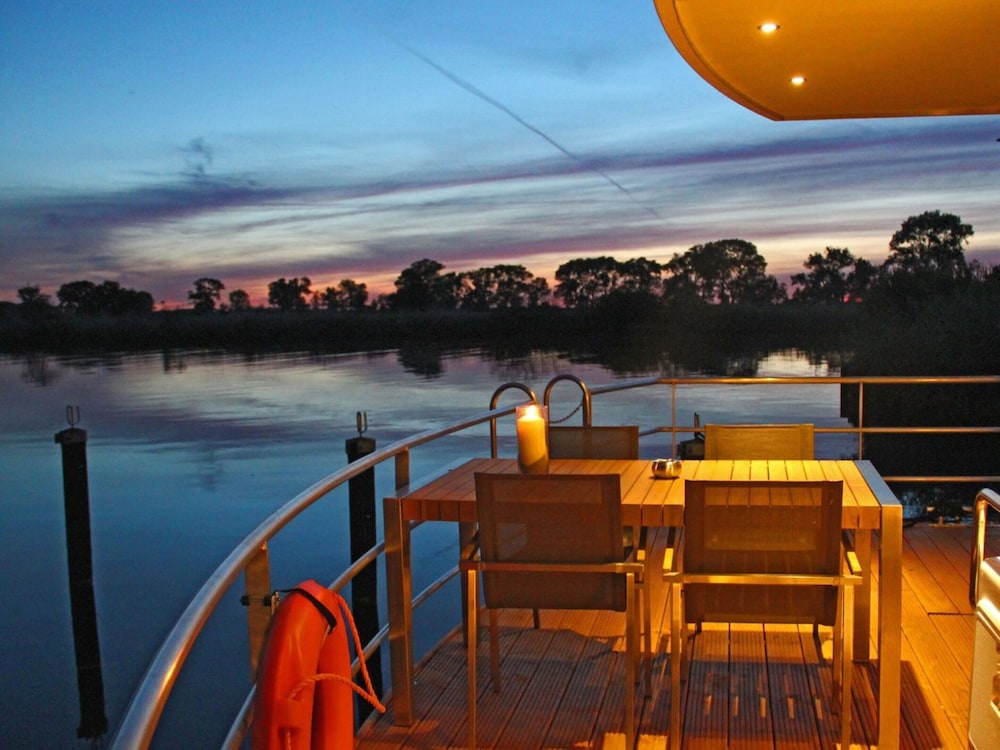 Hausboot in Ueckermuende