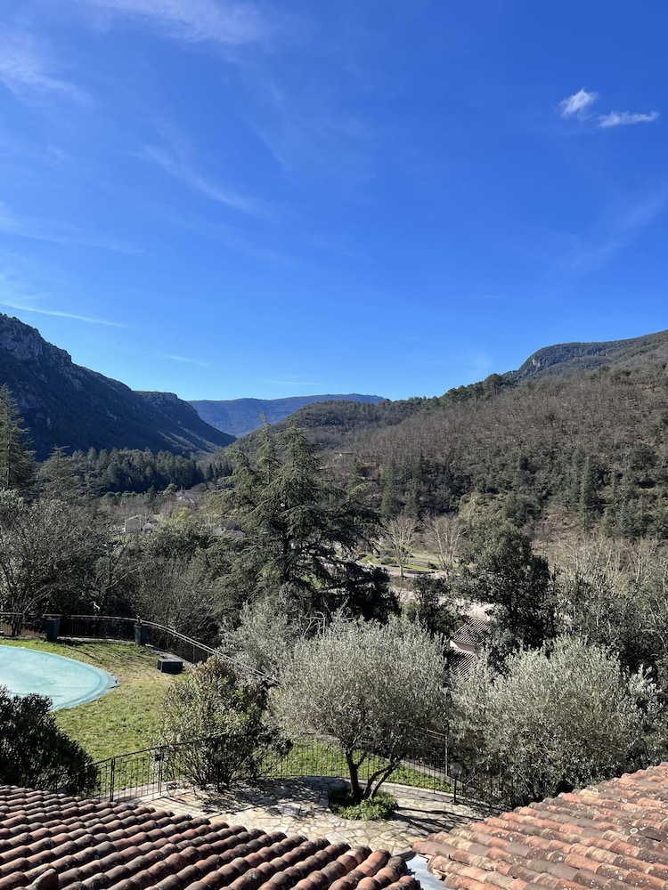 Villa Les Oliviers view 2