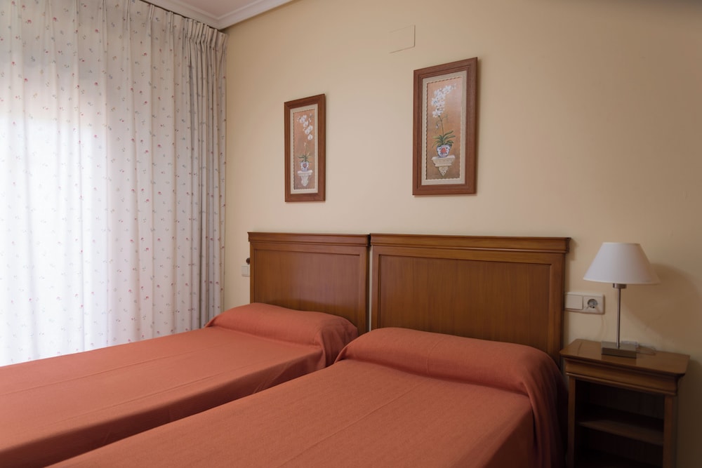 APARTAMENTOS GEMELOS 20 - BENINTER
