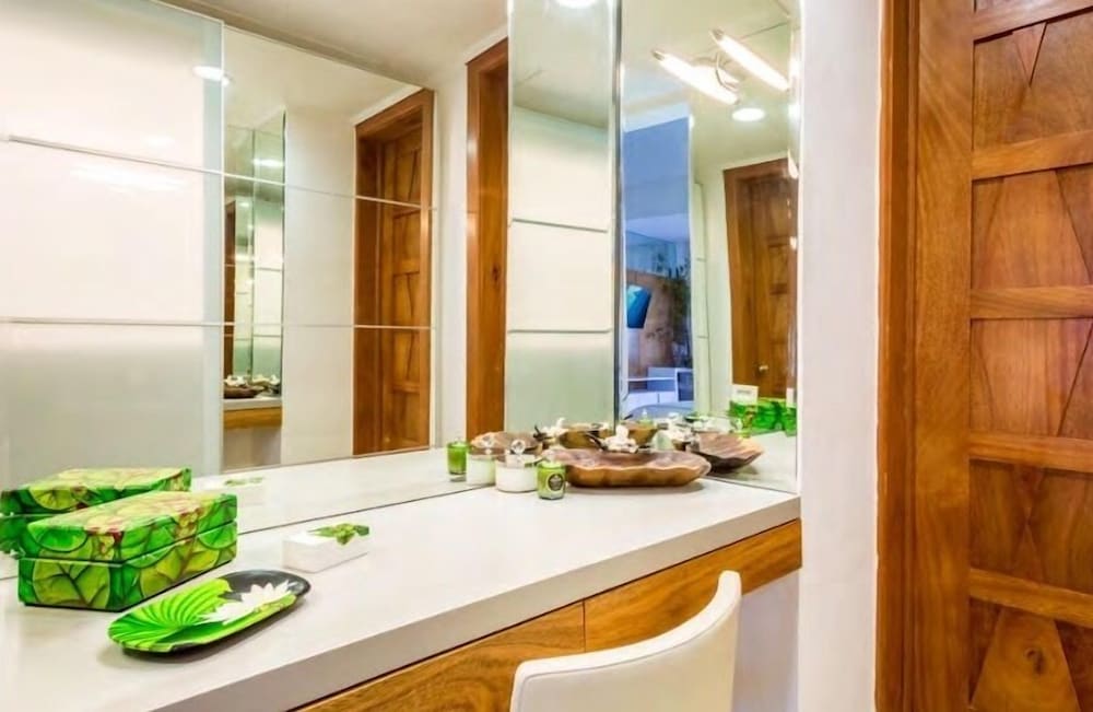 Oasis Casa Condo
