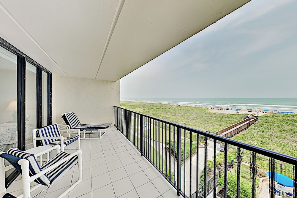 Gulf-front 2BR w/ Resort Amenities, Beach Access