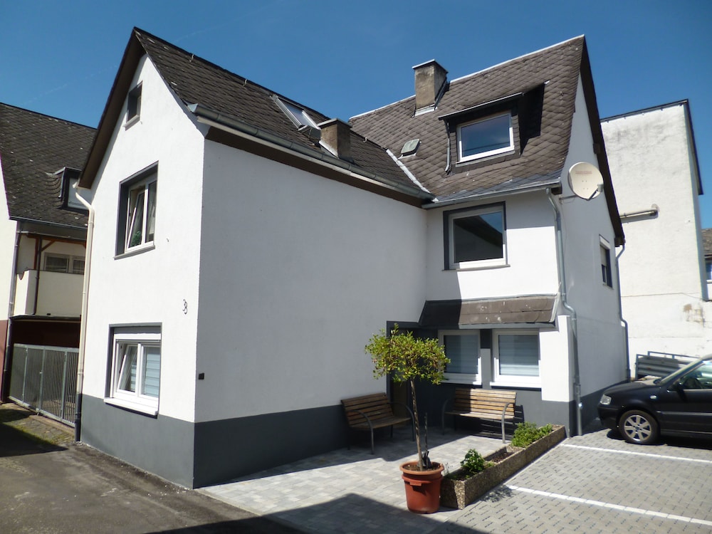 Haus des Handwerkers view 3