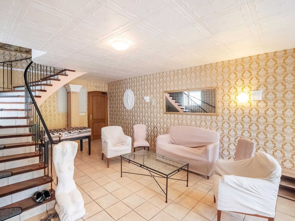 Apartment in Kinheim With Lots of Space