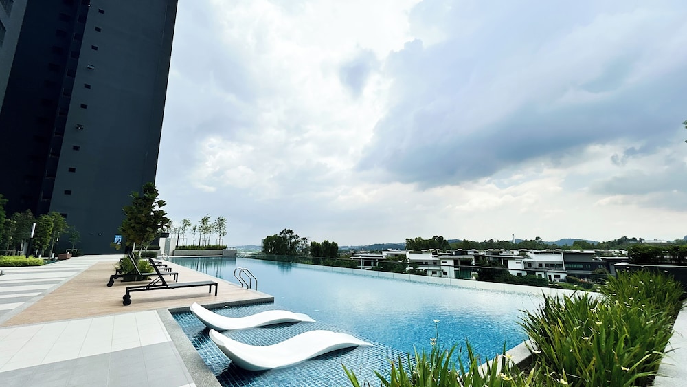 Tulip Residences by Manhattan Group