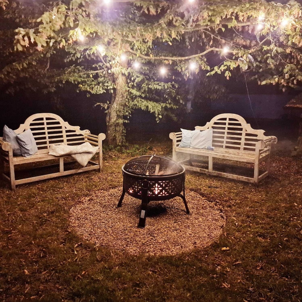 The Cottage at Gildridge Private Hot tub view 5