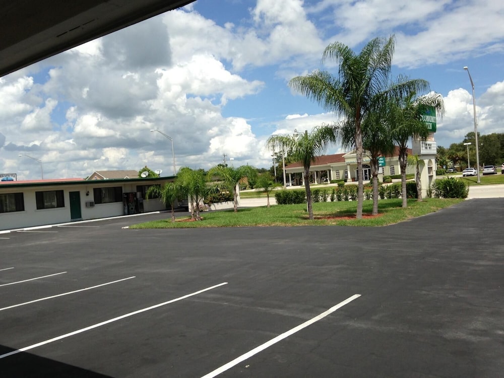 Economy Inn