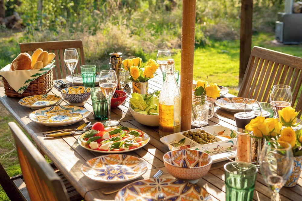 Luxury Glamping The Wye Valley for 2 to 6 Guests