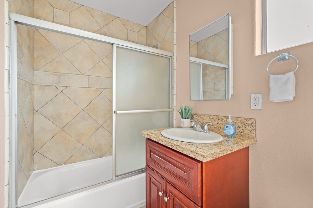Near USC Dtla Spacious Private Bedroom 7