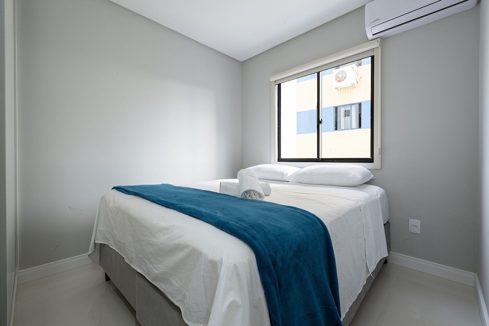 2BR Apt w/ Pkg & BBQ 450m From sea Ean503