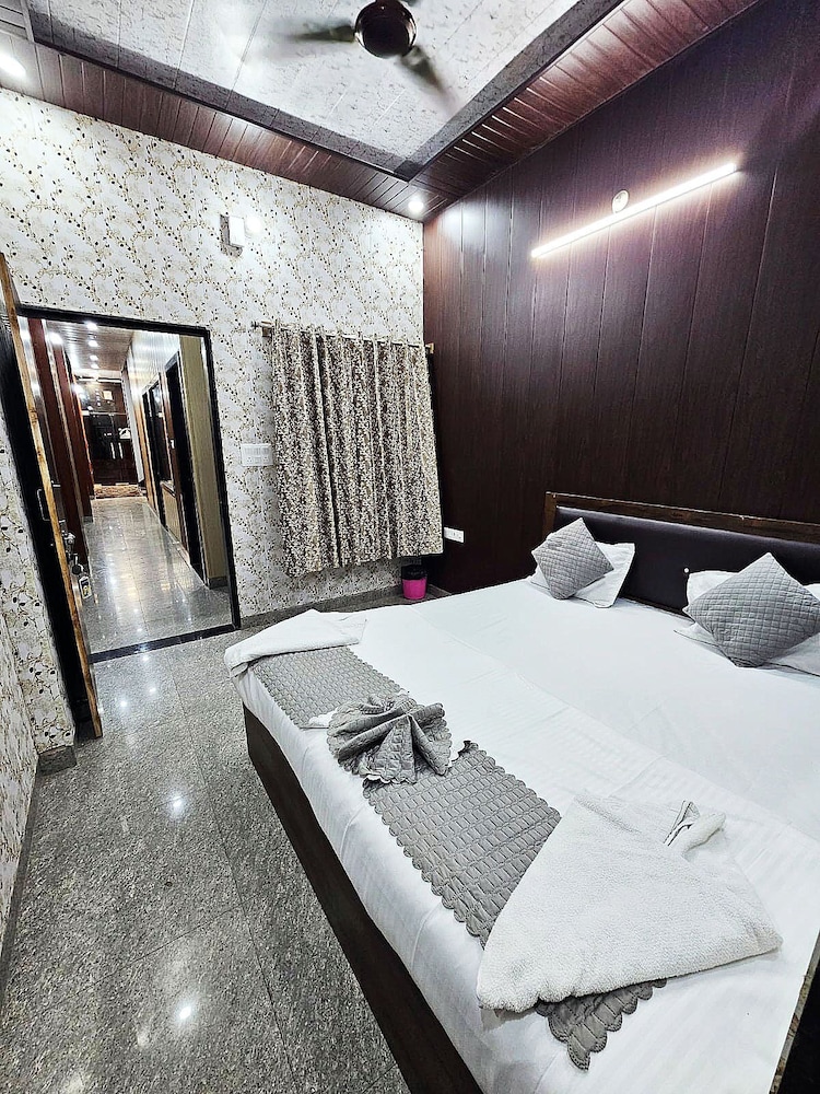 Shree Kalyan Palace