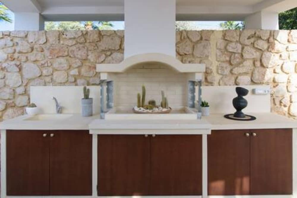 Therros Villa With Private Pool by Estia