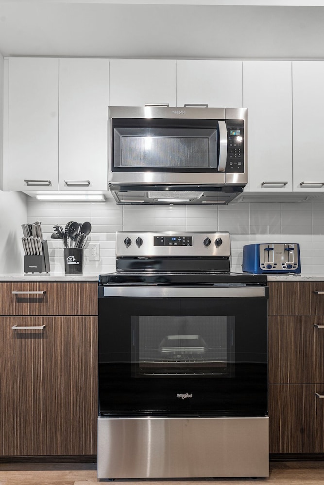 Furnished Apts near Harvard Stadium