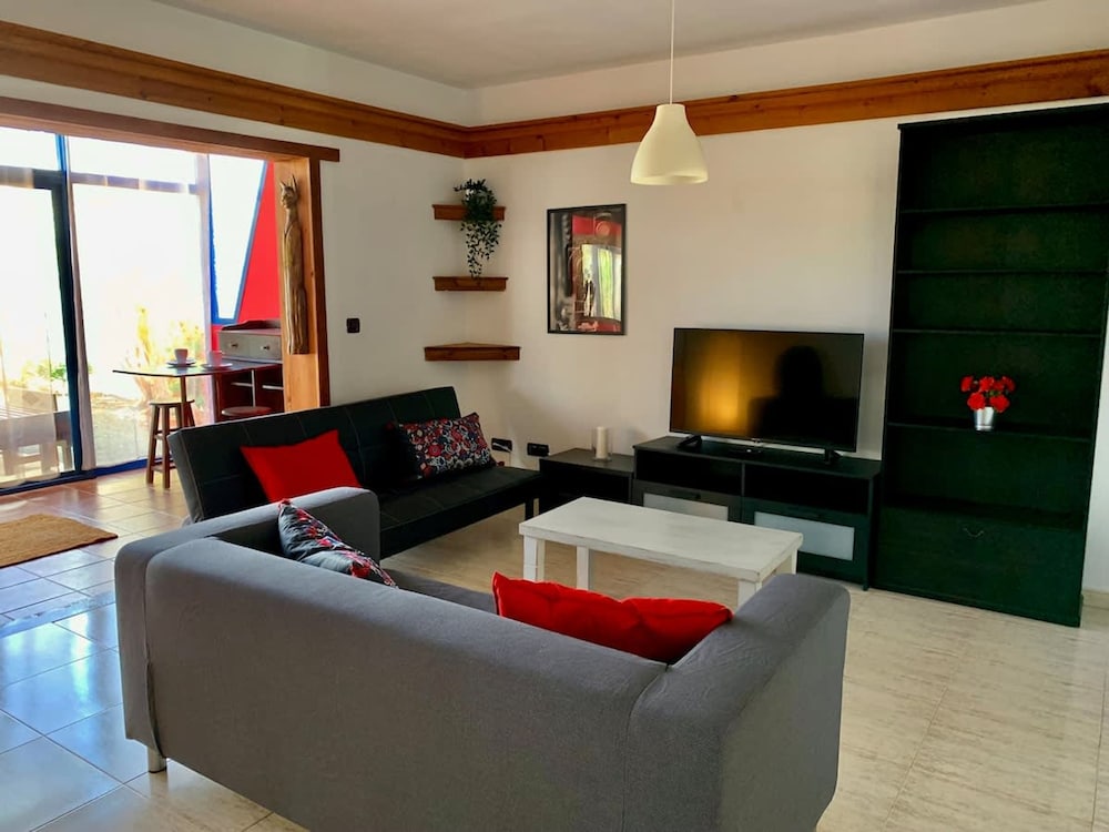Bayside Casa Canto Ideal Retreat in Costa Teguise