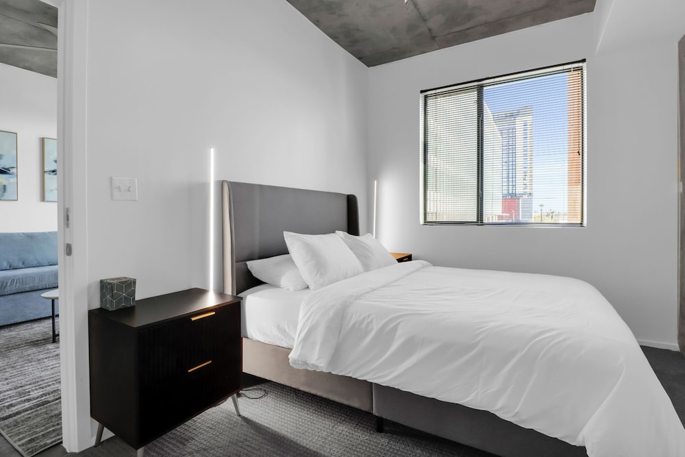 Phoenix Urban Luxury Escape