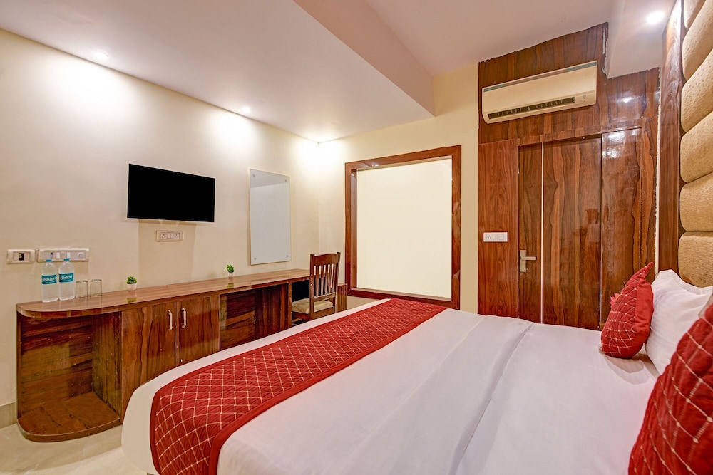 Fabhotel Golden Key Residency