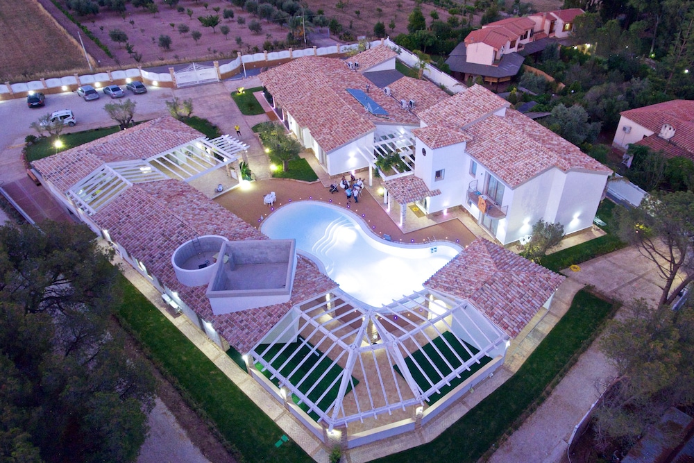 Eliantos Hotel