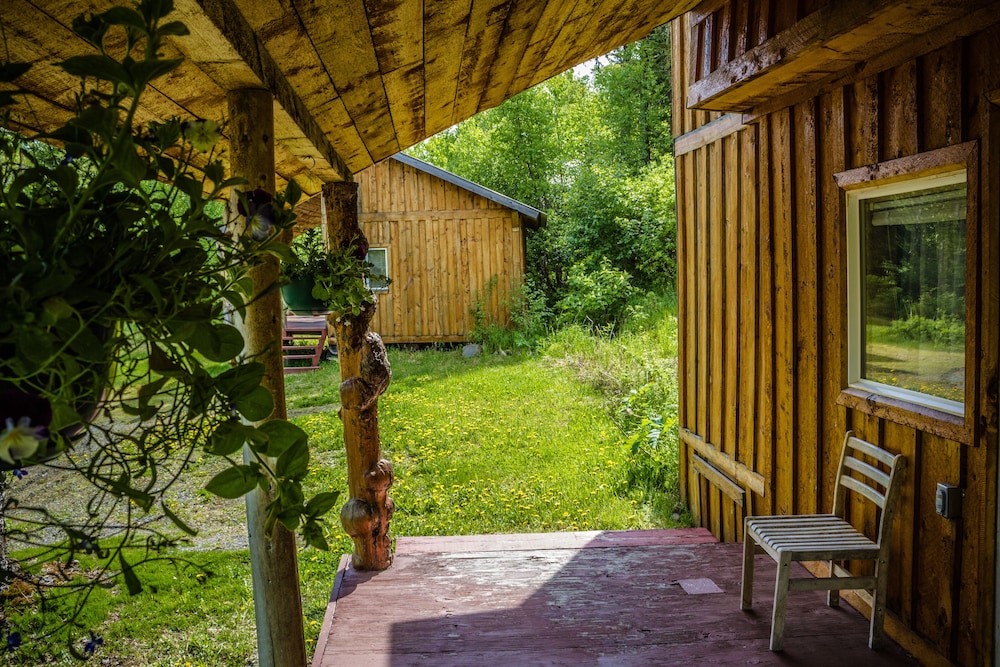 Midnight Sun Log Cabins