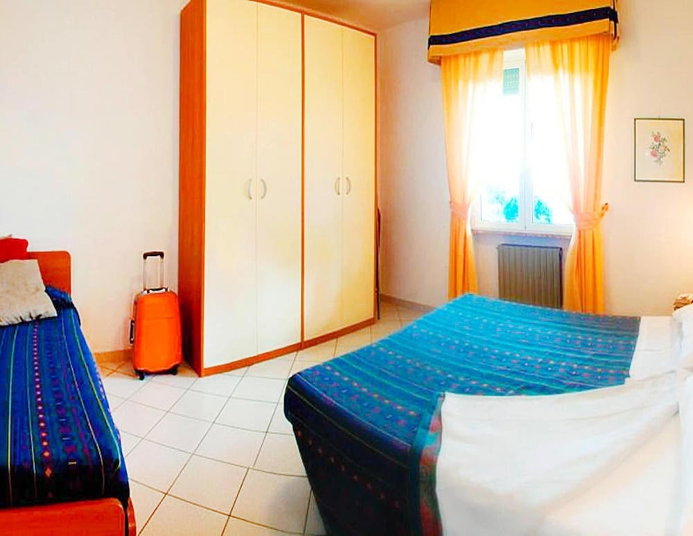 Holiday Flat in Pretty Residence With Communal Pool in Pietra Ligure photo 4