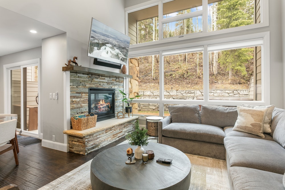 1158 - Three Bedroom Deluxe Stonebridge 3 Condo