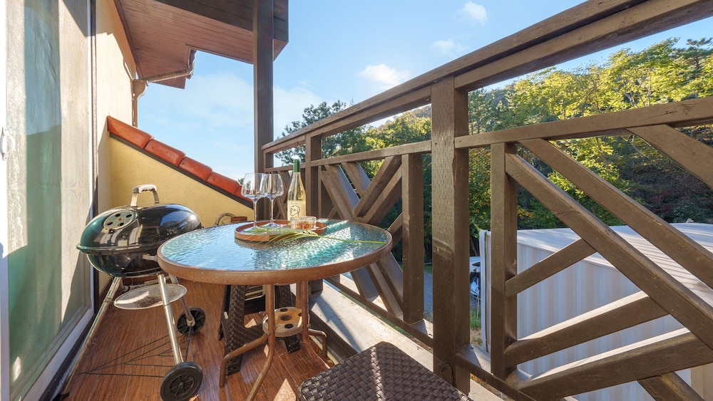Geoje Yeoul Pet-friendly Pension