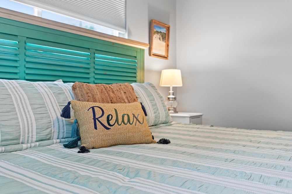 Aqua Beach Bungalow