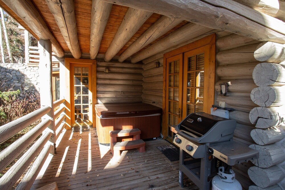 Pine Inn at Trail's End Lodge - Two Bedroom Residence with Spa #7 2 Condo