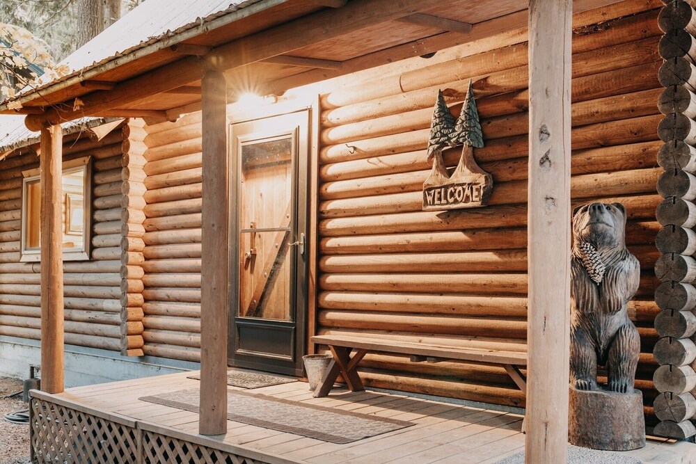 17mbr - Log - Bbq - Pets Ok - Wifi - Sleeps 8 2 Bedroom Home by RedAwning