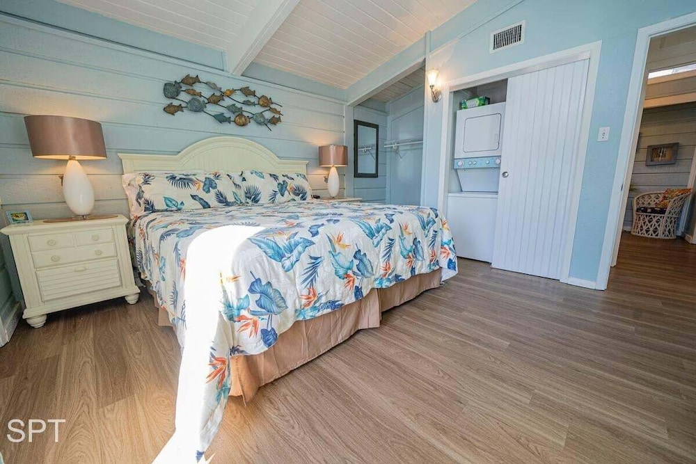 Lil Caribbean Vibes 2 Bedroom Home