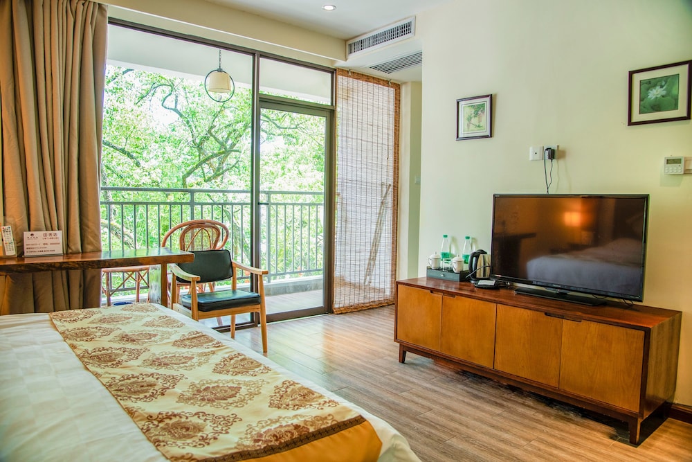 Dongfang Tianshe Resort