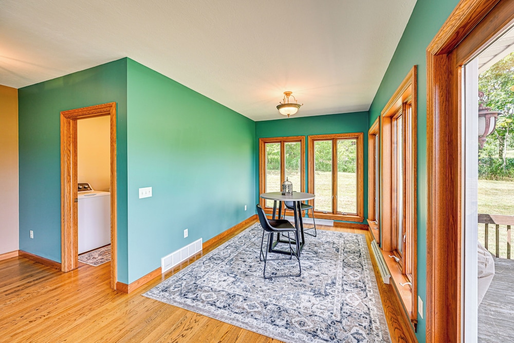 Rural & Private Dover Retreat: Close to Wineries!